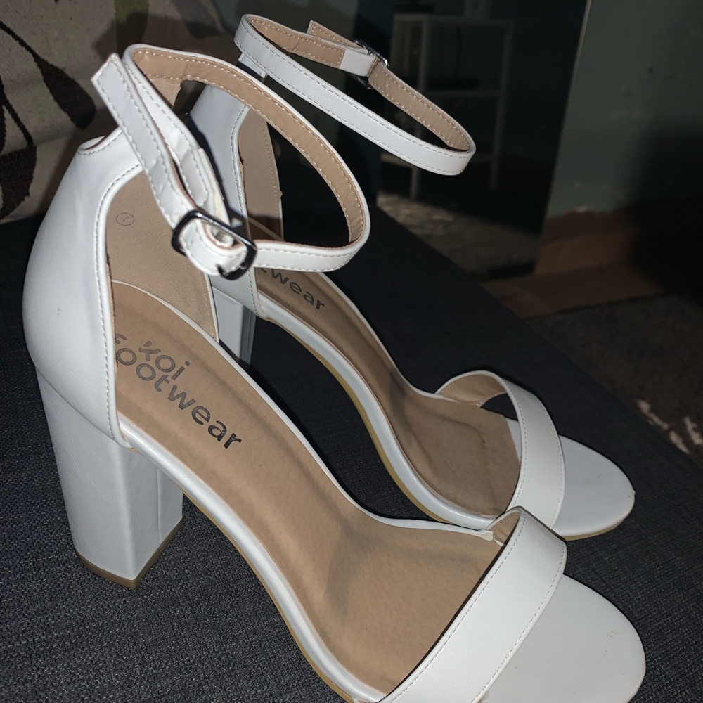 White heels worn once!! Size 7